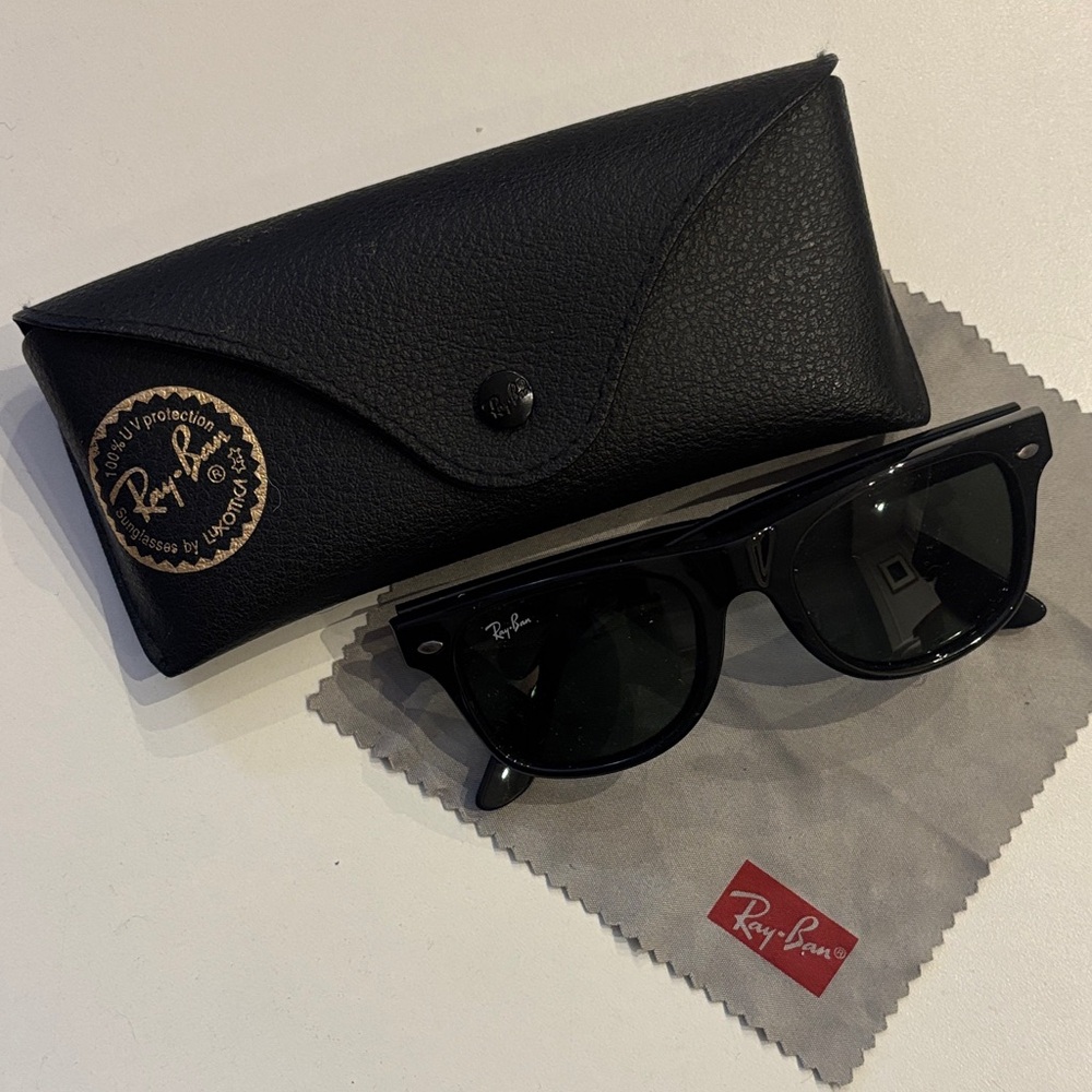 Ray-Ban Classic Black Sunglasses
